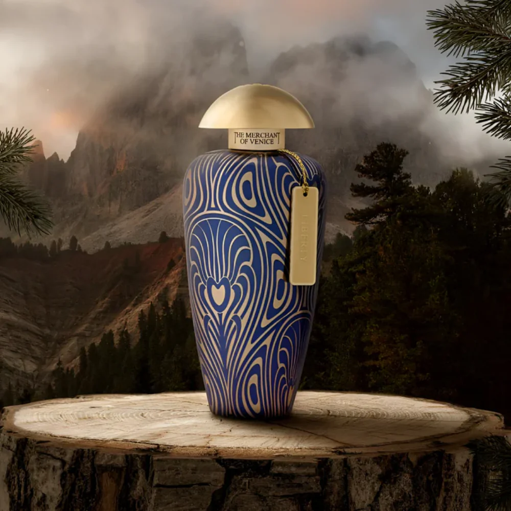luxurious-fragrance-liberty-eau-de-parfum-from-the-merchant-of-venice An elegant and luxurious Liberty fragrance from the Merchant of Venice. The classic gold and blue flacon comes in a classic shape and transmits a dreaminess, taking you to another world with just one spritz.